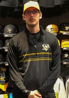 Antigua Pittsburgh Penguins Mens Black Pace Long Sleeve Qtr Zip Pullover