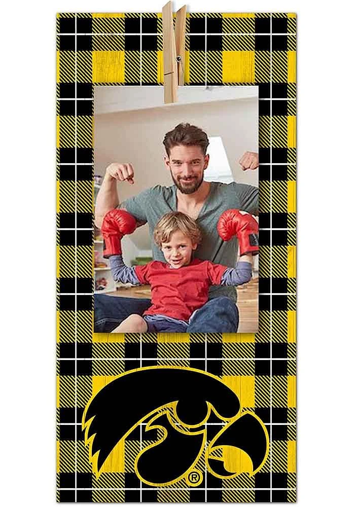 Iowa Hawkeyes Plaid Clothespin Sign - Black