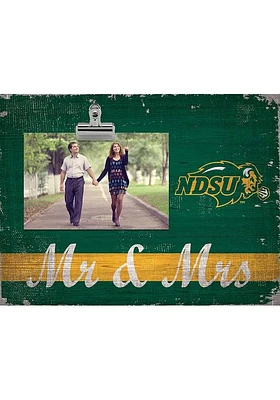 North Dakota State Bison Mr and Mrs Clip Picture Frame - Green