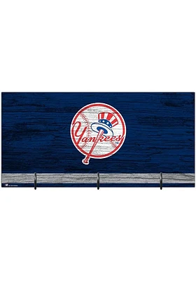 New York Yankees Team Color Mask Holder Sign