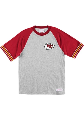 Mitchell and Ness Kansas City Chiefs Grey Team Captain Short Sleeve Fashion T Shirt