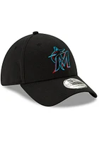 New Era Miami Marlins Mens Black Team Classic 39THIRTY Flex Hat