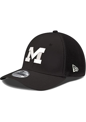 New Era Michigan Wolverines Mens Black White Logo Neo 39THIRTY Flex Hat