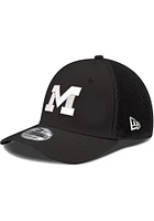 New Era Michigan Wolverines Mens Black White Logo Neo 39THIRTY Flex Hat