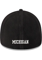 New Era Michigan Wolverines Mens Black White Logo Neo 39THIRTY Flex Hat