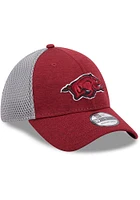 New Era Arkansas Razorbacks Mens Maroon Shadowed Neo 39THIRTY Flex Hat