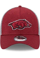 New Era Arkansas Razorbacks Mens Maroon Shadowed Neo 39THIRTY Flex Hat