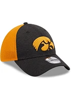 New Era Iowa Hawkeyes Mens Black Shadowed Neo 39THIRTY Flex Hat