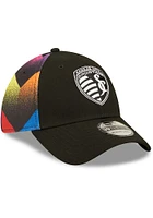 New Era Sporting Kansas City Mens Black MLS 2022 Pride 39THIRTY Flex Hat