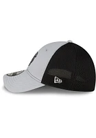 New Era Michigan Wolverines Mens Grey 2T Neo 39THIRTY Flex Hat