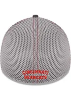 New Era Cincinnati Bearcats Mens Graphite Logo 2T Neo 39THIRTY Flex Hat