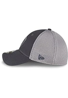 New Era Michigan Wolverines Mens Graphite 2T Neo 39THIRTY Flex Hat