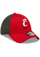 New Era Cincinnati Bearcats Mens Red Team Neo 39THIRTY Flex Hat