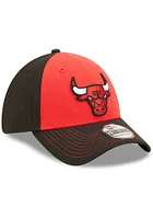 New Era Chicago Bulls Mens Black Classic 39THIRTY Flex Hat