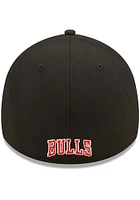 New Era Chicago Bulls Mens Black Classic 39THIRTY Flex Hat