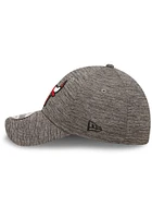 New Era Chicago Bulls Mens Grey Essential 39THIRTY Flex Hat