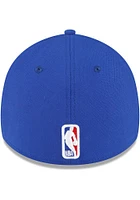 New Era Detroit Pistons Mens Blue Alt Team Classic 39THIRTY Flex Hat