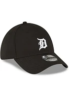 New Era Detroit Tigers Mens Black White Logo Team Classic 39THIRTY Flex Hat