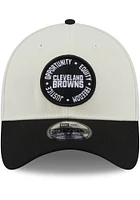 New Era Cleveland Browns Mens White 2022 Social Justice 39THIRTY Flex Hat