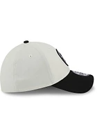 New Era Cleveland Browns Mens White 2022 Social Justice 39THIRTY Flex Hat