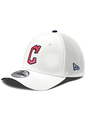 New Era Cleveland Guardians Mens White C logo Mesh Neo 39THIRTY Flex Hat