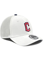 New Era Cleveland Guardians Mens White C logo Mesh Neo 39THIRTY Flex Hat