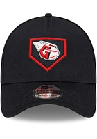 New Era Cleveland Guardians Mens Navy Blue MLB Clubhouse 39THIRTY Flex Hat