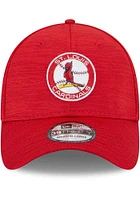 New Era St Louis Cardinals Mens Red 2023 Clubhouse Alt 39THIRTY Flex Hat