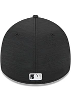 New Era Chicago White Sox Mens Black 2023 Clubhouse 39THIRTY Flex Hat