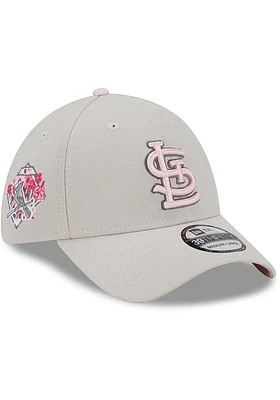 New Era St Louis Cardinals Mens Beige 2023 Mothers Day 39THIRTY Flex Hat