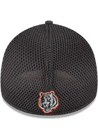 New Era Cincinnati Bengals Mens Grey Grayed Out 2 Neo 39THIRTY Flex Hat