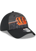 New Era Cincinnati Bengals Black 2023 Training Camp JR 39THIRTY Classic Youth Flex Hat