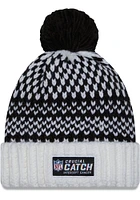 New Era Cincinnati Bengals White 2023 Crucial Catch W Cuff Pom Womens Knit Hat