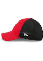 New Era Cincinnati Bearcats Mens Red Evergreen  Team Neo 39THIRTY Flex Hat