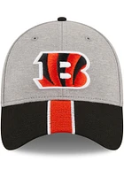 New Era Cincinnati Bengals Mens Black Visor Stripe 39THIRTY Flex Hat