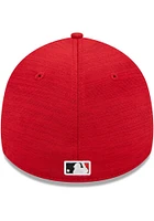 New Era Cincinnati Reds Mens Red 2023 Clubhouse 39THIRTY Flex Hat