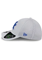 New Era Kentucky Wildcats Mens White Game Day Recycled 39THIRTY Flex Hat