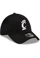 New Era Cincinnati Bearcats Mens Black and White Logo 39THIRTY Flex Hat