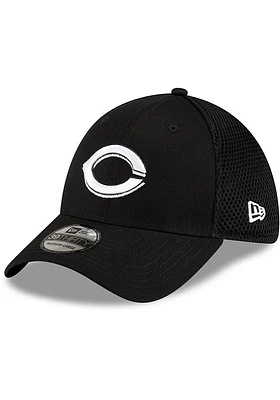 New Era Cincinnati Reds Mens Black and White Logo 39THIRTY Flex Hat