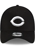 New Era Cincinnati Reds Mens Black and White Logo 39THIRTY Flex Hat