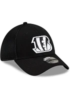 New Era Cincinnati Bengals Mens Black and White Logo 39THIRTY Flex Hat