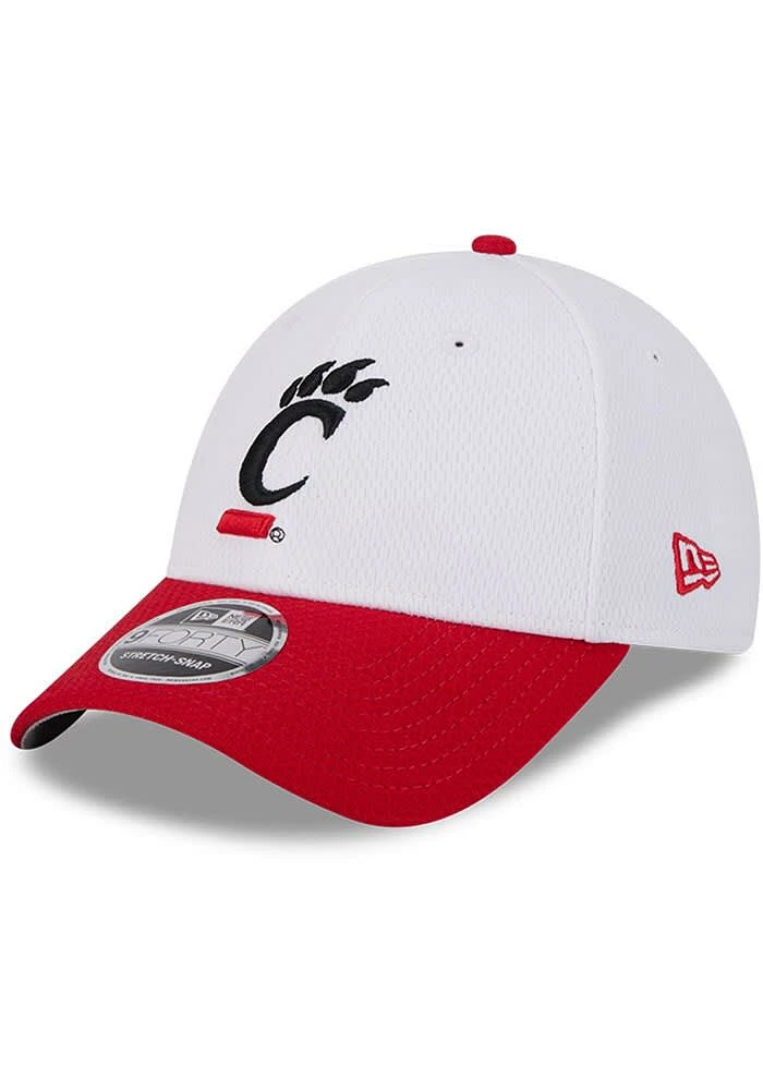 New Era Cincinnati Bearcats 2T Dash Stretch 9FORTY Adjustable Hat - White