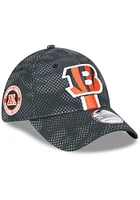 New Era Cincinnati Bengals Mens Black 2024 Sideline OTC 39THIRTY Flex Hat