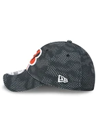 New Era Cincinnati Bengals Mens Black 2024 Sideline OTC 39THIRTY Flex Hat