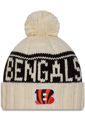 New Era Cincinnati Bengals White 2024 Sideline W Cuff Pom Womens Knit Hat