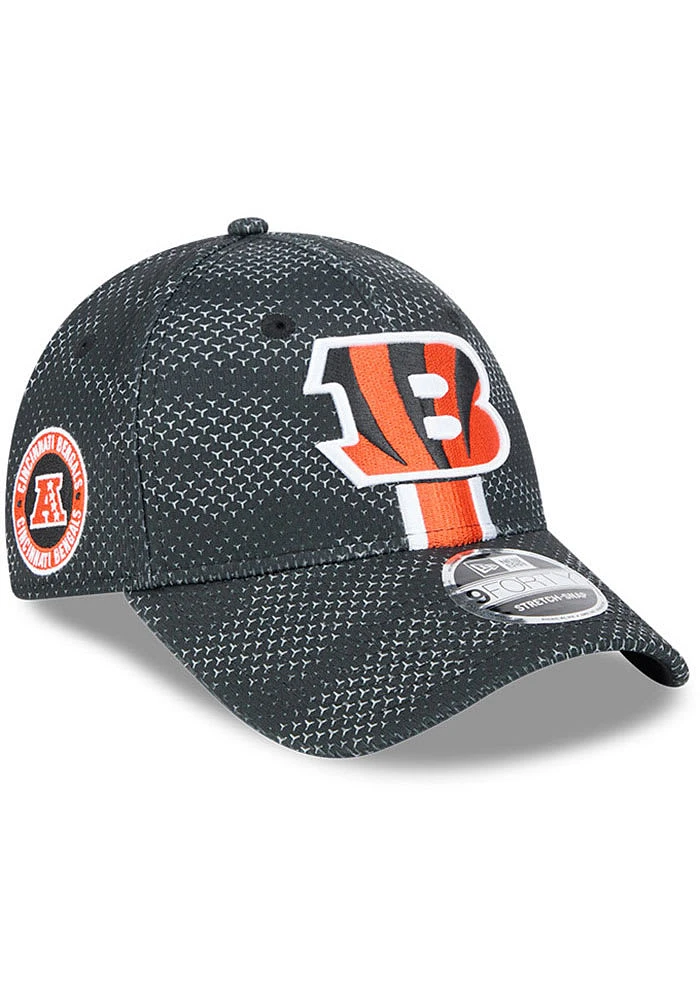 New Era Cincinnati Bengals Black 2024 Sideline JR Stretch 9FORTY Youth Adjustable Hat