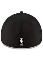 New Era York Knicks Mens Black Team Classic 39THIRTY Flex Hat