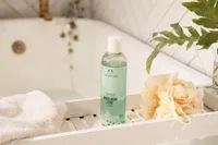 Ultra Fine Bath Lily