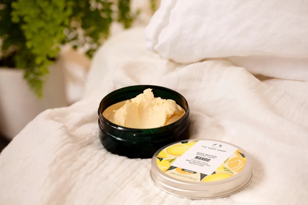 The Body Shop Shea Body Butter – Hydrating & Moisturizing Skincare for Very  Dry Skin – Vegan – 1.62 oz