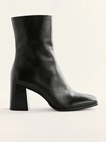 Nari Ankle Boot